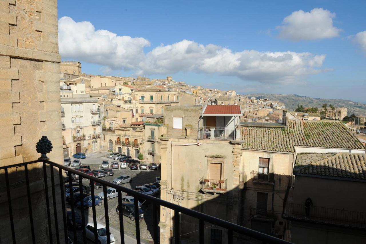 Al Centro Storico Bed and Breakfast Caltagirone Eksteriør billede